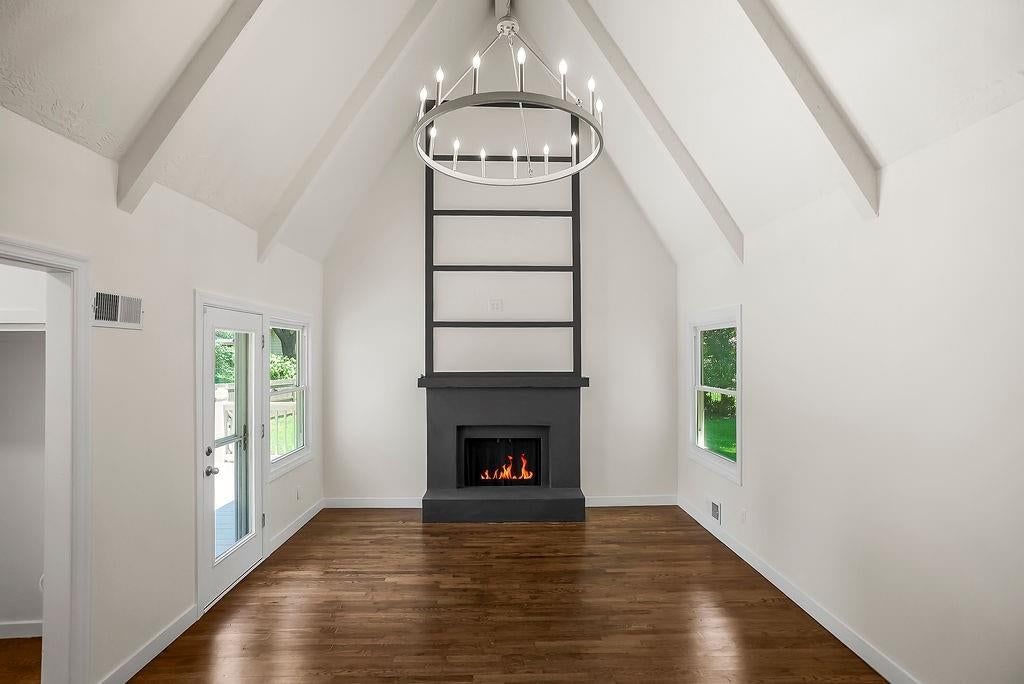 9209 Roe Avenue — photo 9
