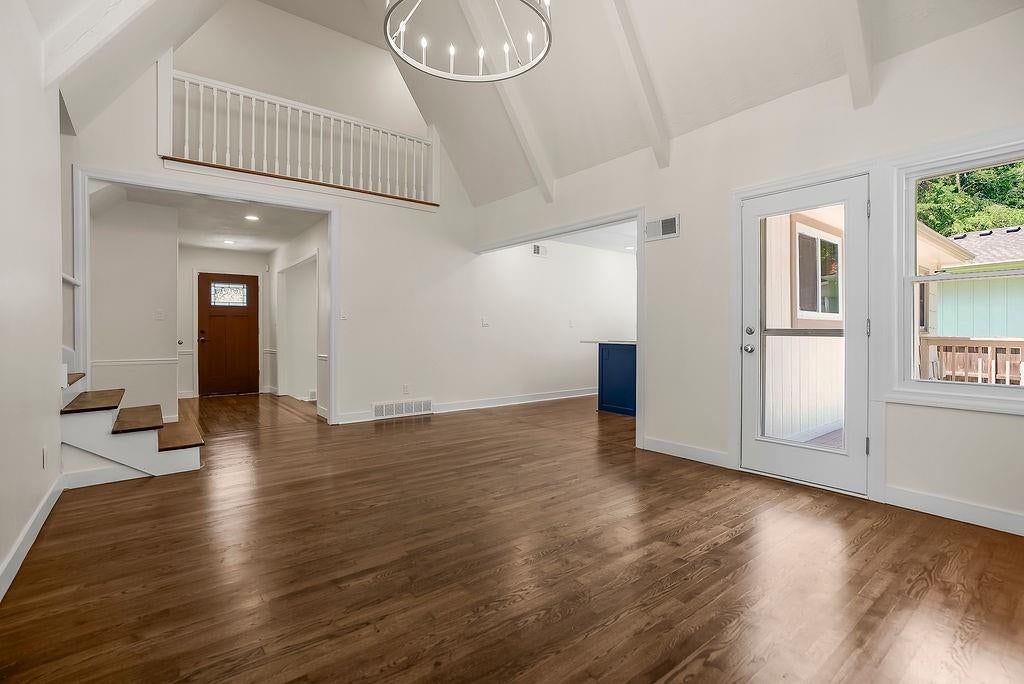 9209 Roe Avenue — photo 10