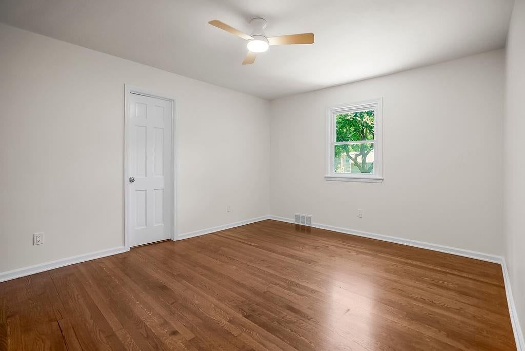9209 Roe Avenue — photo 14