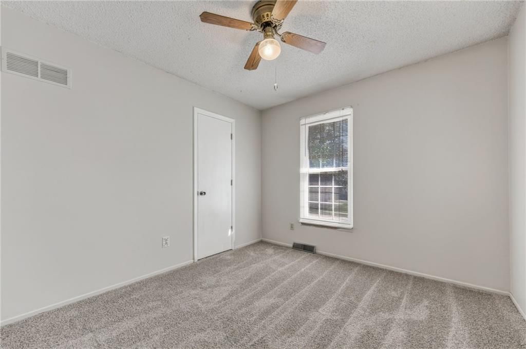 301 SE Alice Street — photo 18