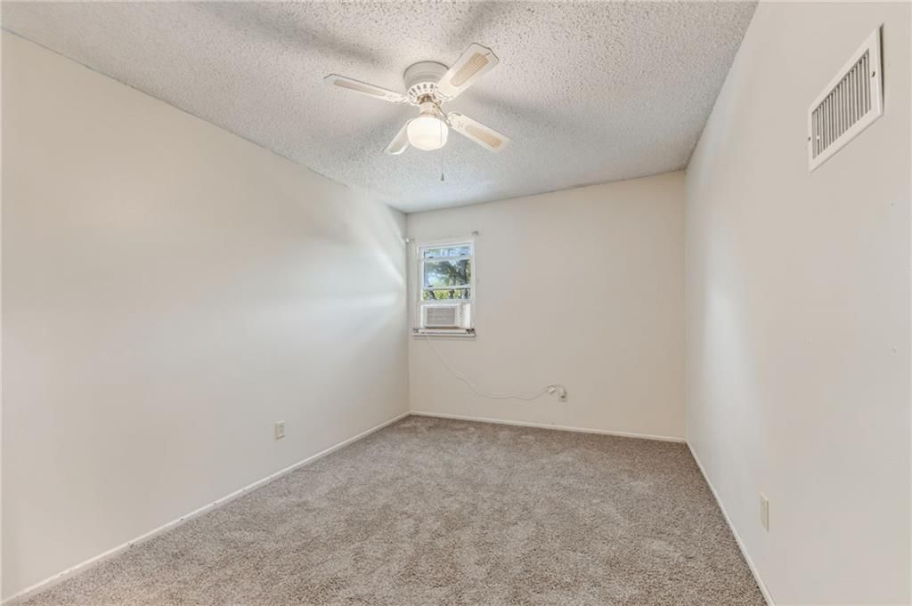 301 SE Alice Street — photo 23