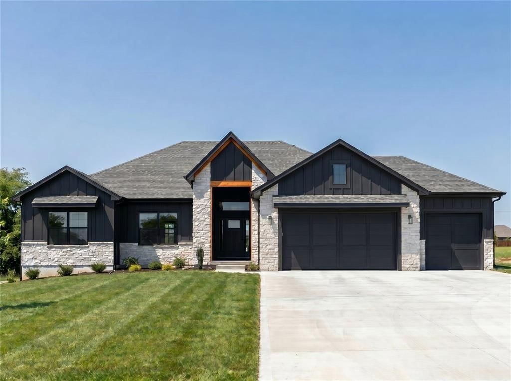 30301 E 138th Street, Lee's Summit, MO