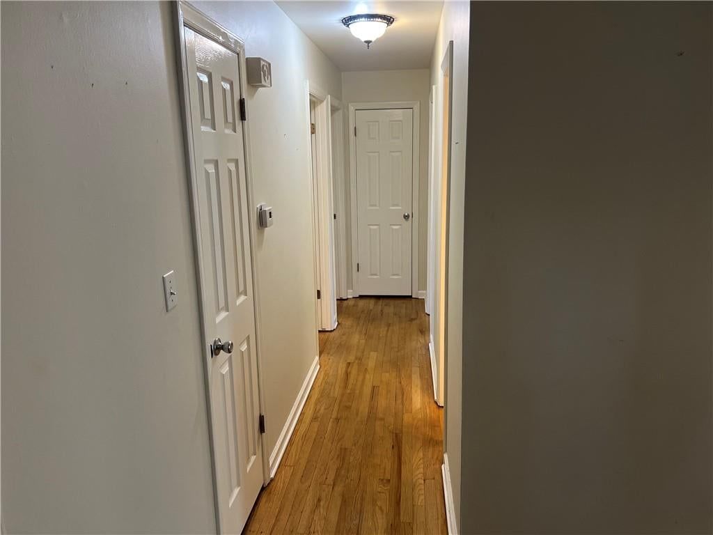 Photo 8 of 32 - 702 NE Darwin Street, Lee's Summit, MO 64063