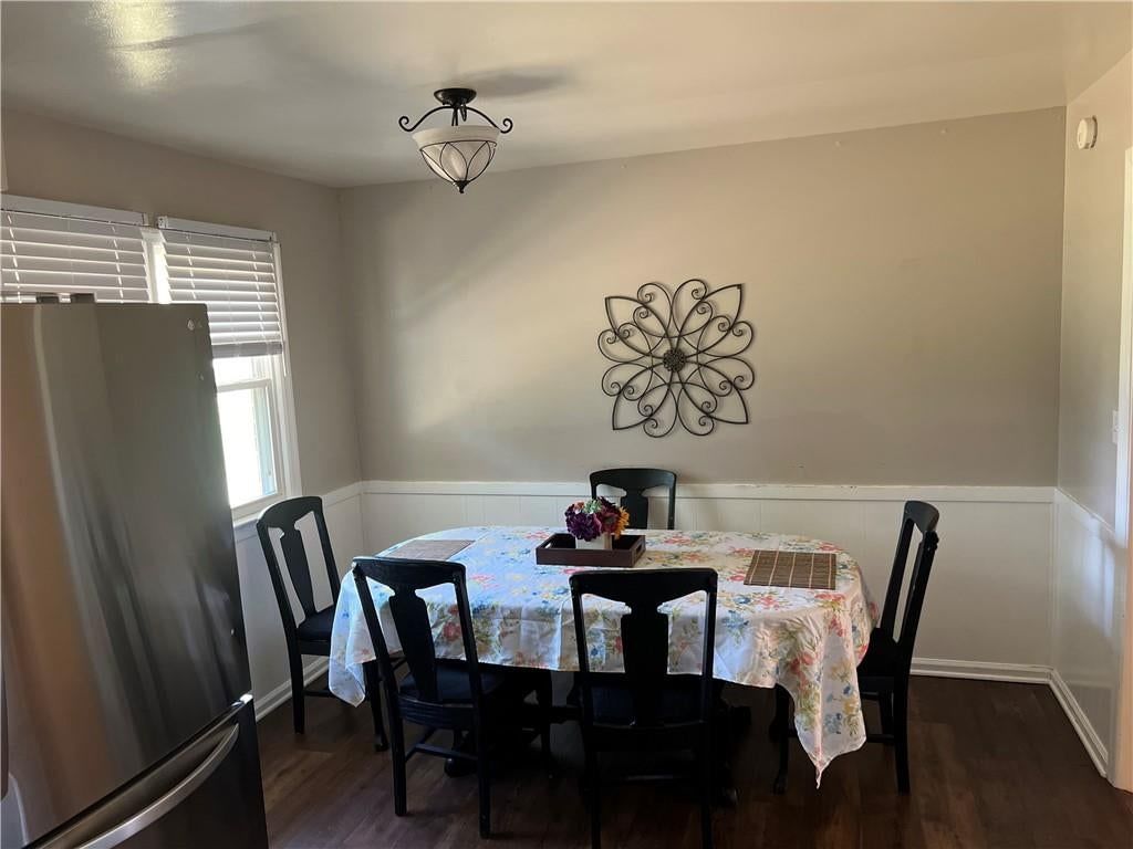 Photo 9 of 32 - 702 NE Darwin Street, Lee's Summit, MO 64063