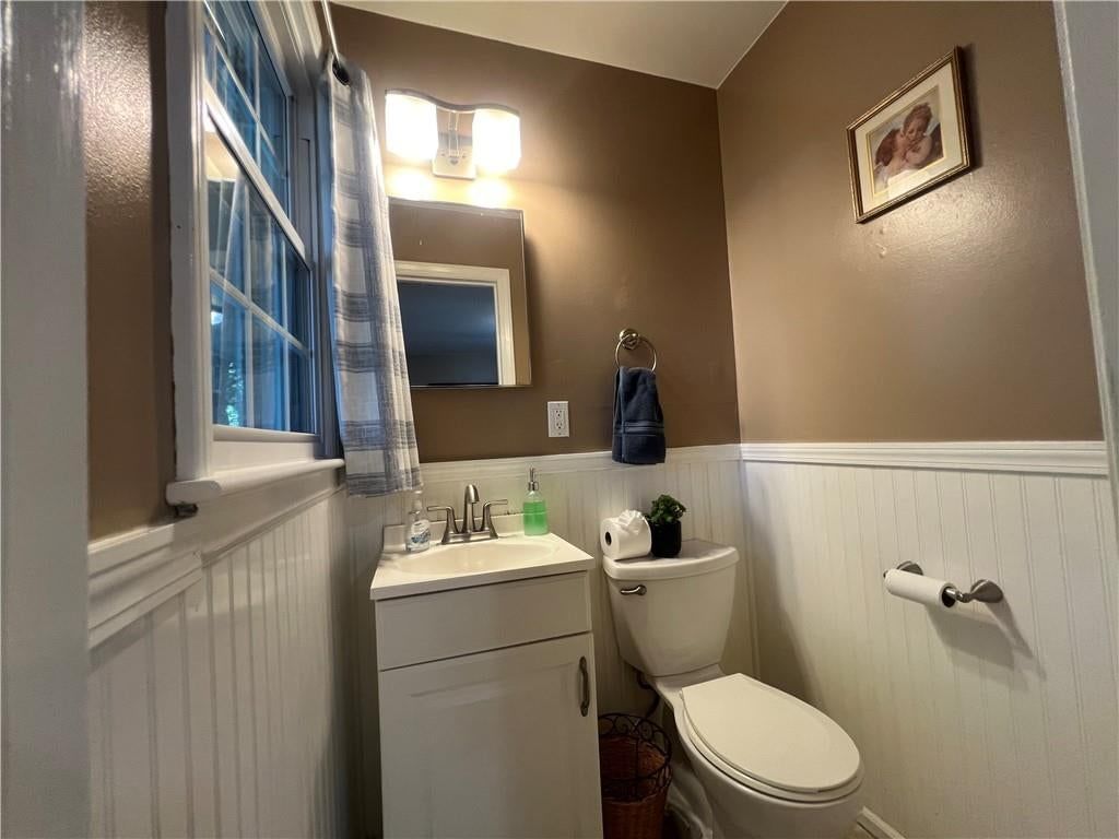 Photo 22 of 32 - 702 NE Darwin Street, Lee's Summit, MO 64063