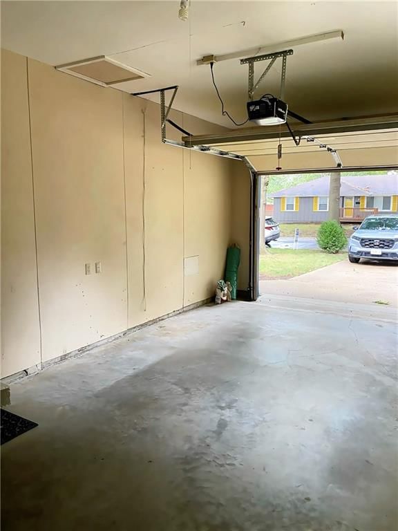 Photo 31 of 32 - 702 NE Darwin Street, Lee's Summit, MO 64063