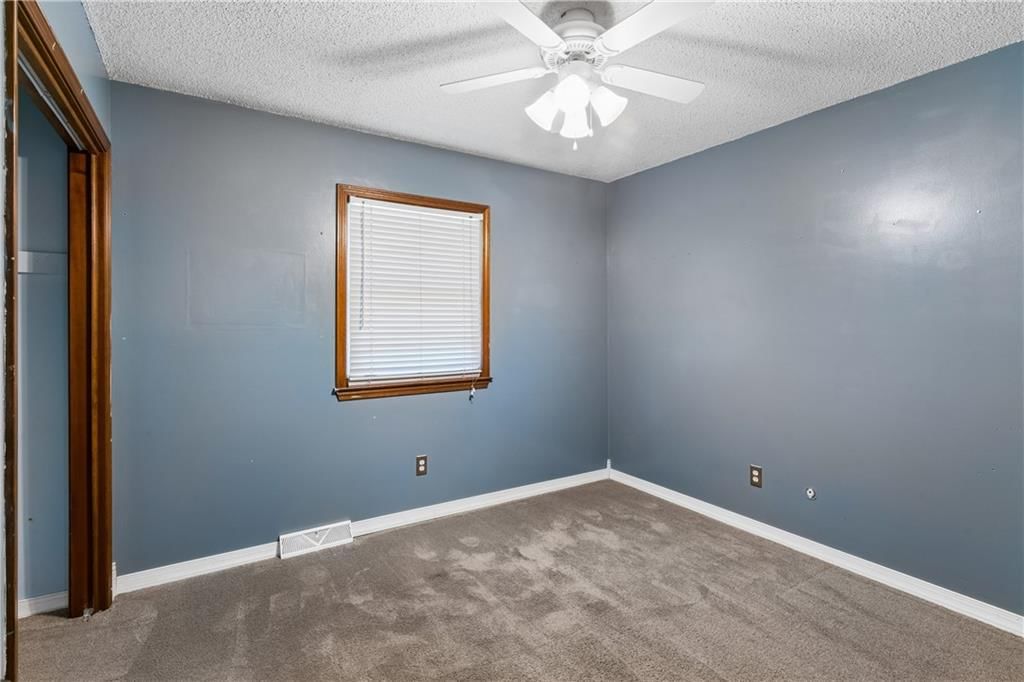 113 SE Mount Vernon Drive — photo 32