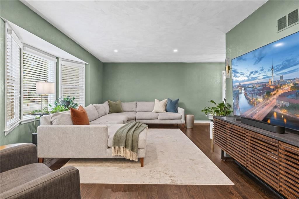 8921 CONSER Drive — photo 5