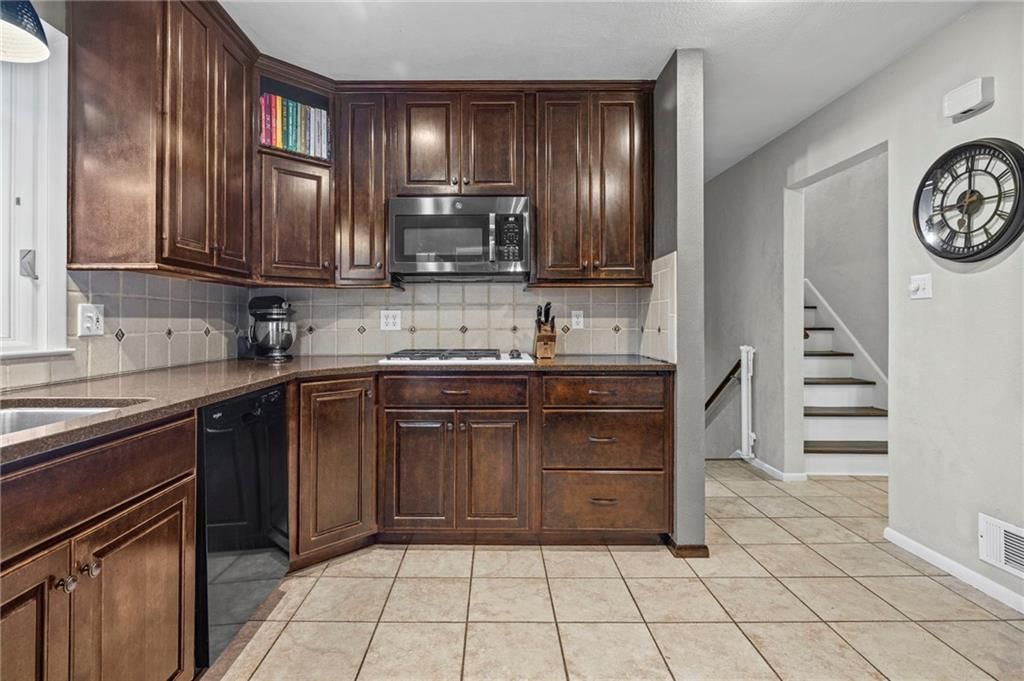 8921 CONSER Drive — photo 12