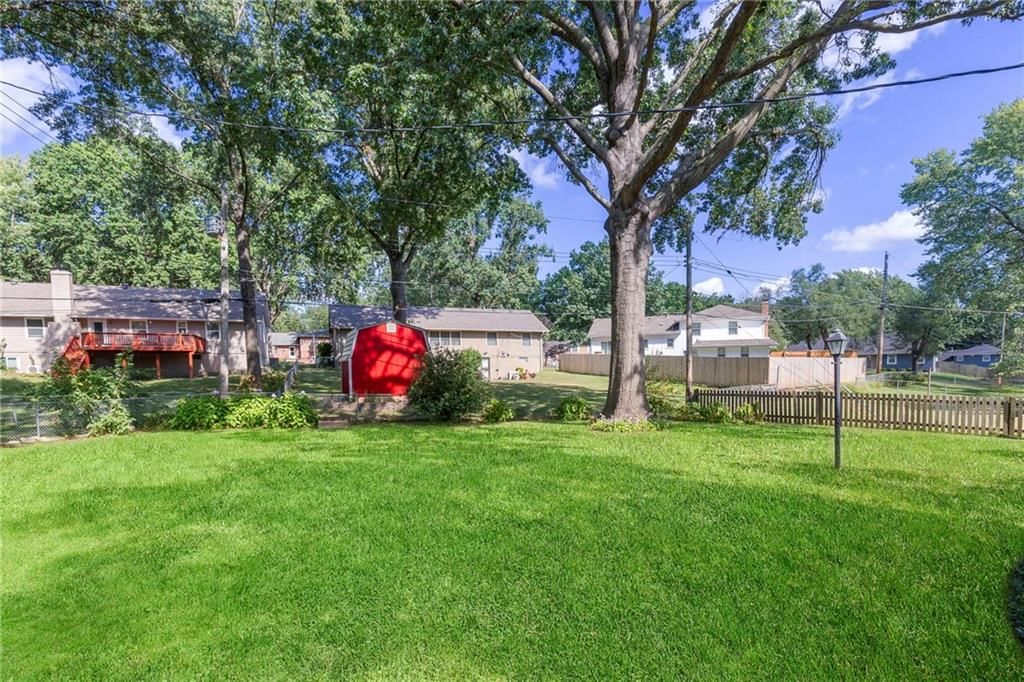 8921 CONSER Drive — photo 31