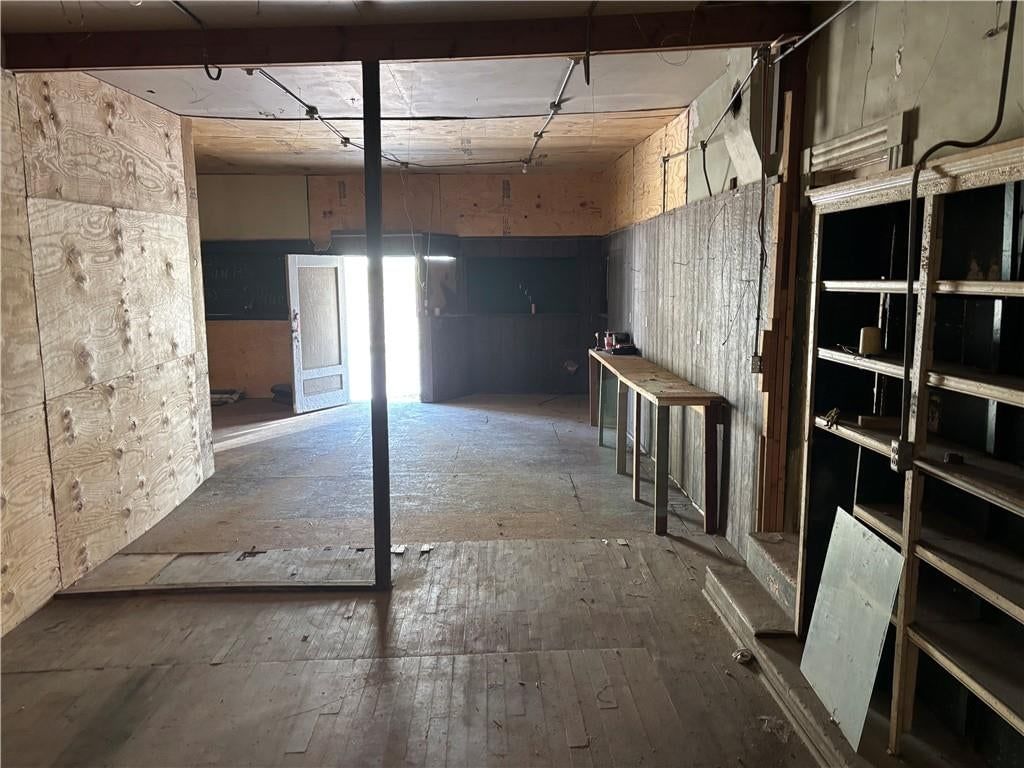 5106 BARBARA Street — photo 5