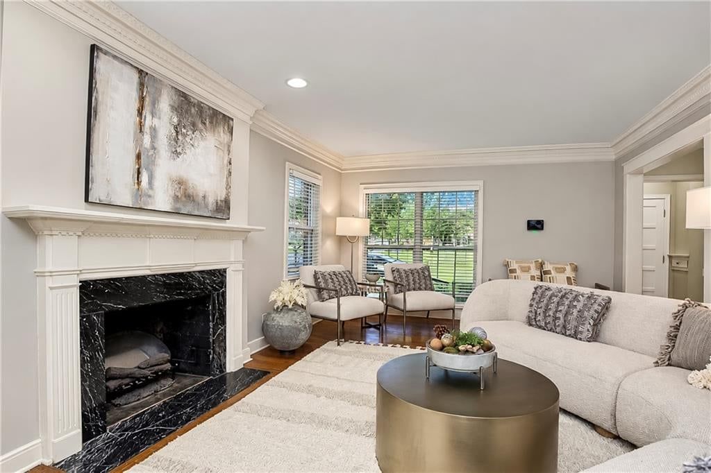6821 Brookside Road, Kansas City, MO: listing photo 3