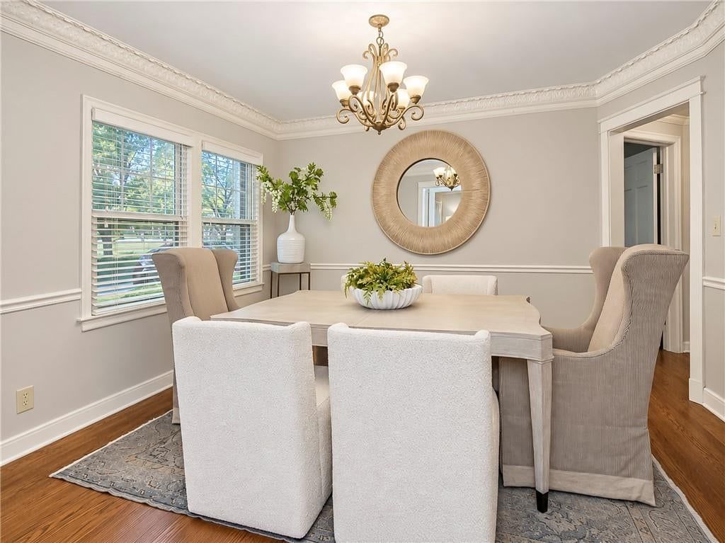 Photo 5 of 32 - 6821 Brookside Road, Kansas City, MO 64113