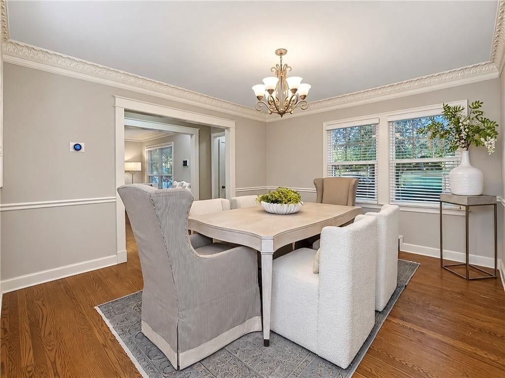 Photo 6 of 32 - 6821 Brookside Road, Kansas City, MO 64113