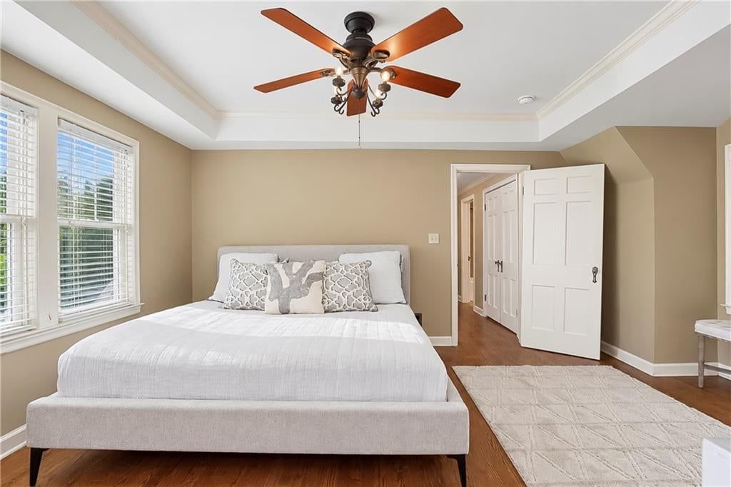 Photo 15 of 32 - 6821 Brookside Road, Kansas City, MO 64113