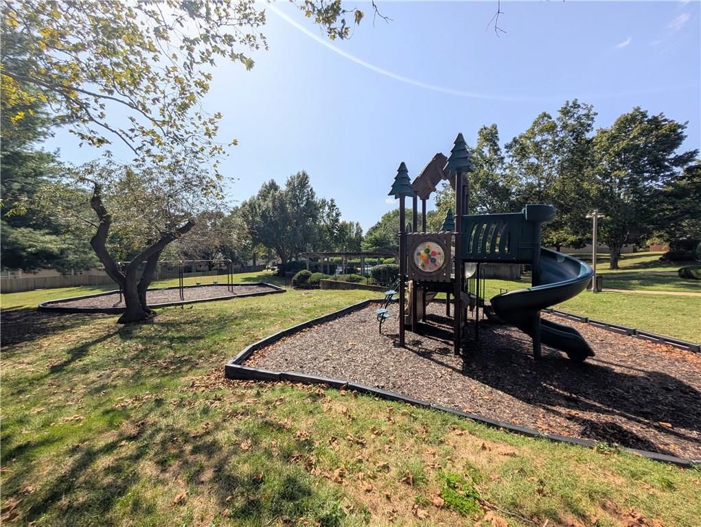 12836 W 108th Street — photo 41