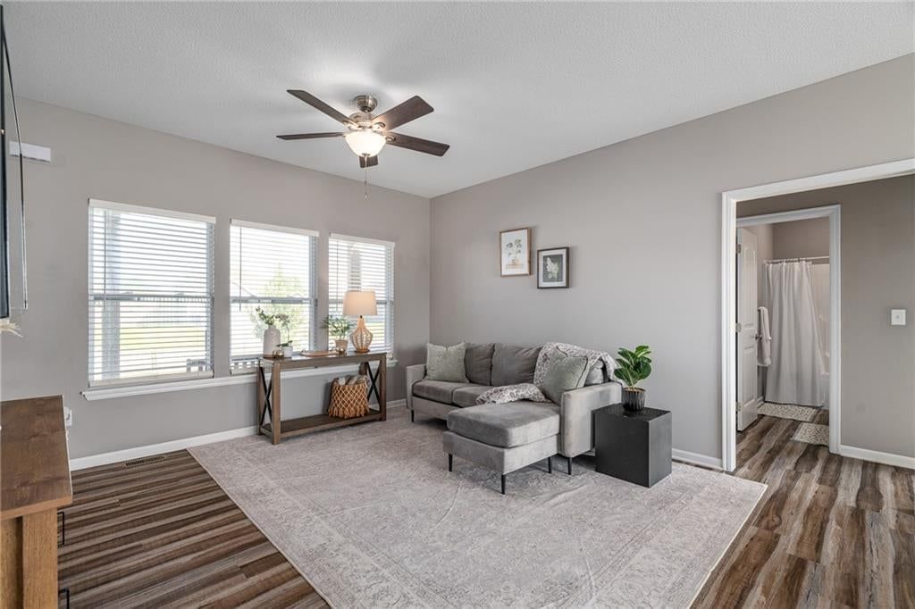 941 N Cottonwood Court — photo 11