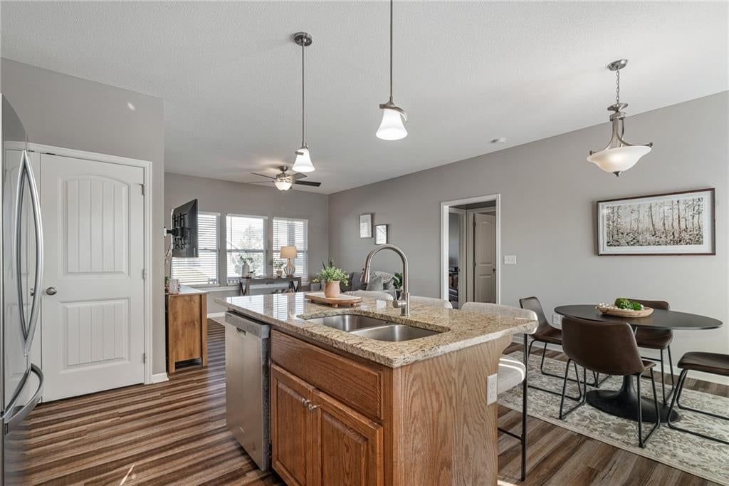 941 N Cottonwood Court — photo 15