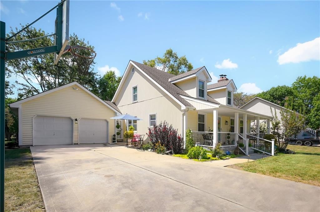 704 Raven Street — photo 3
