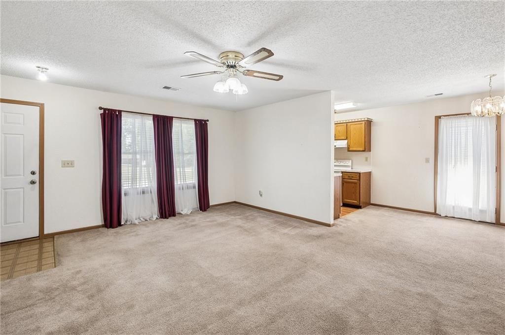 7841 Freeman Avenue — photo 7