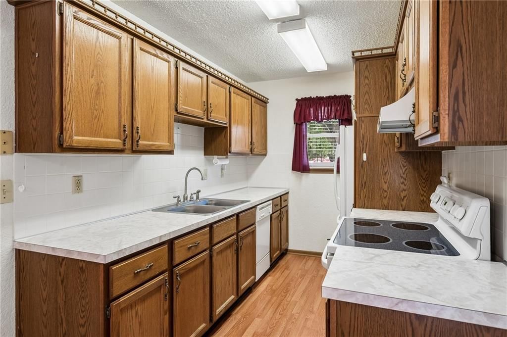 7841 Freeman Avenue — photo 10