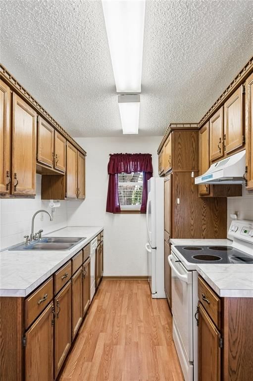 7841 Freeman Avenue — photo 13