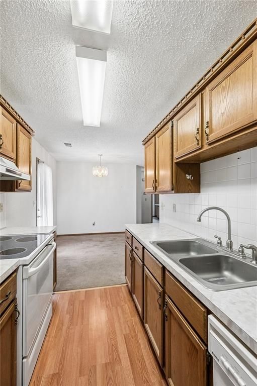 7841 Freeman Avenue — photo 14