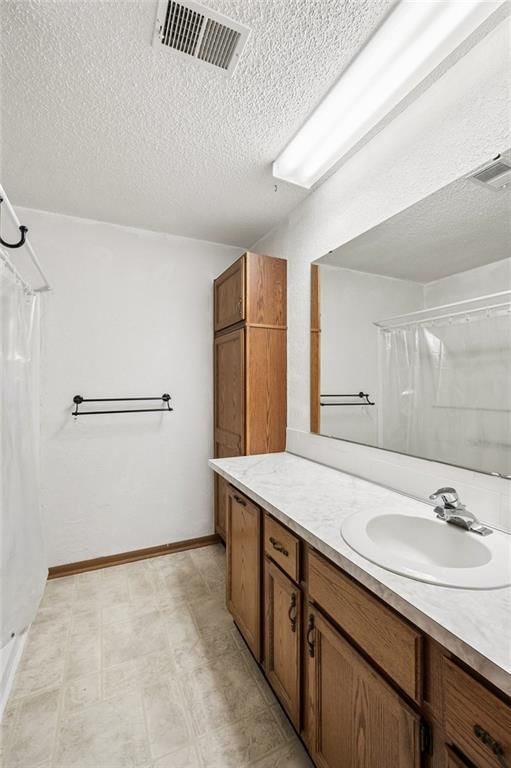 7841 Freeman Avenue — photo 25