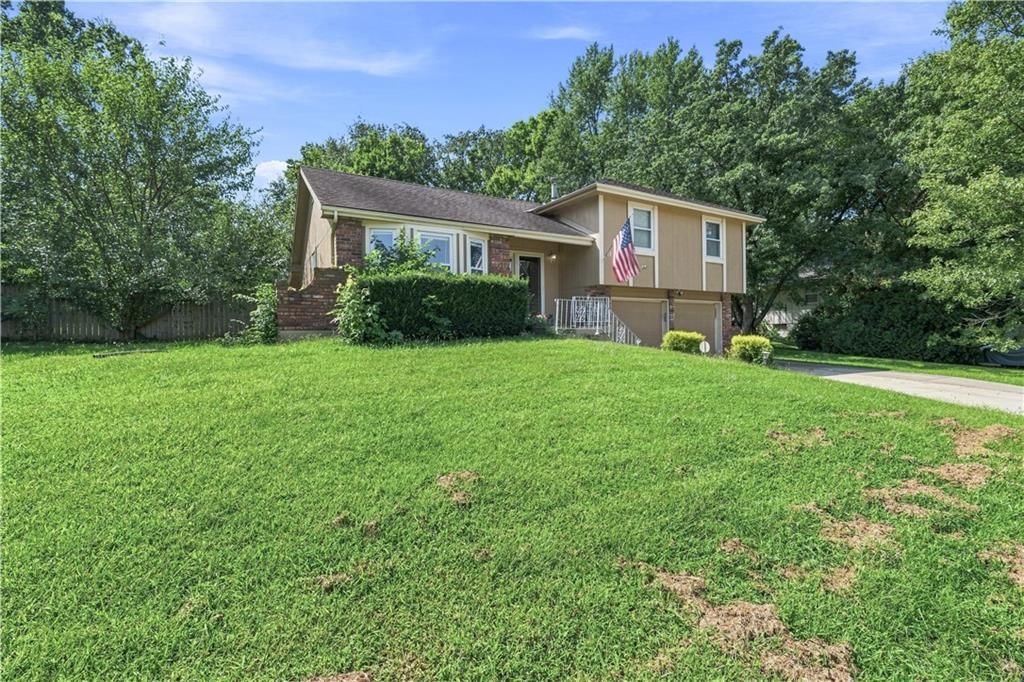 919 NE 112th Terrace, Kansas City, MO: listing photo 2