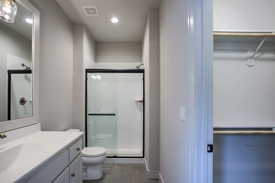 17624 Carter Street — photo 27