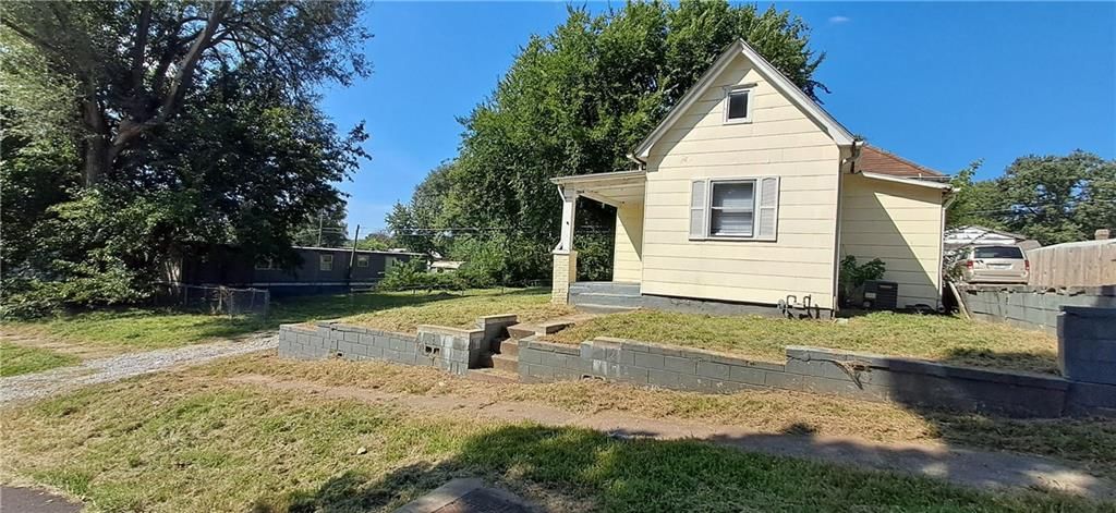 2614 S 19th Street, St Joseph, MO