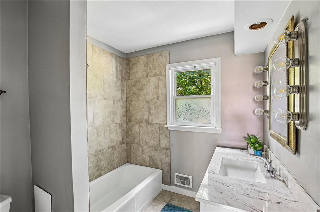8201 E 104th Street — photo 13