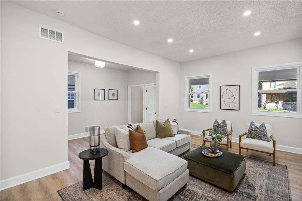 3530 Kenwood Avenue — photo 8