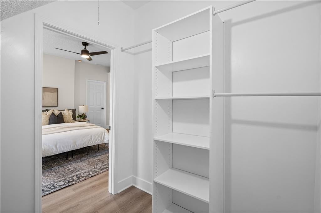 3530 Kenwood Avenue — photo 23