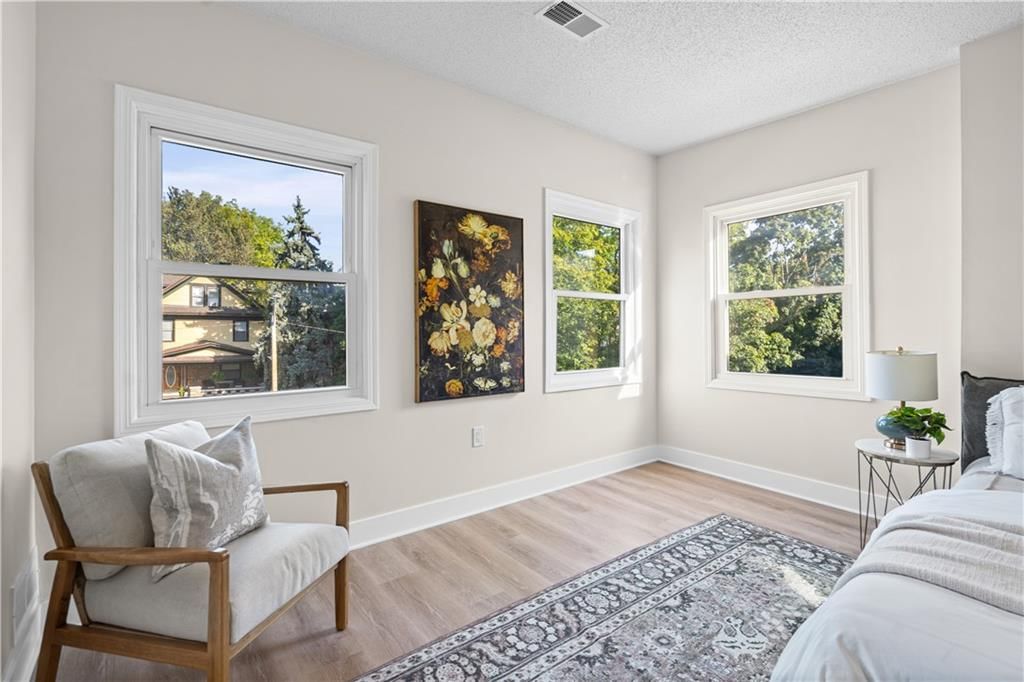 3530 Kenwood Avenue — photo 24