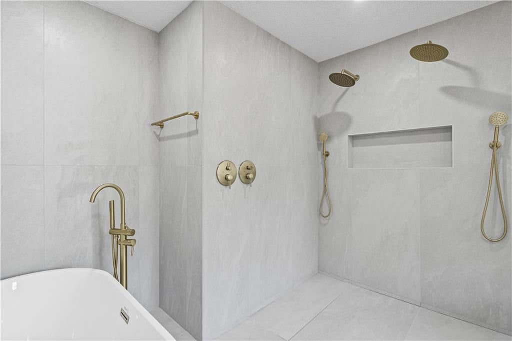 3530 Kenwood Avenue — photo 27