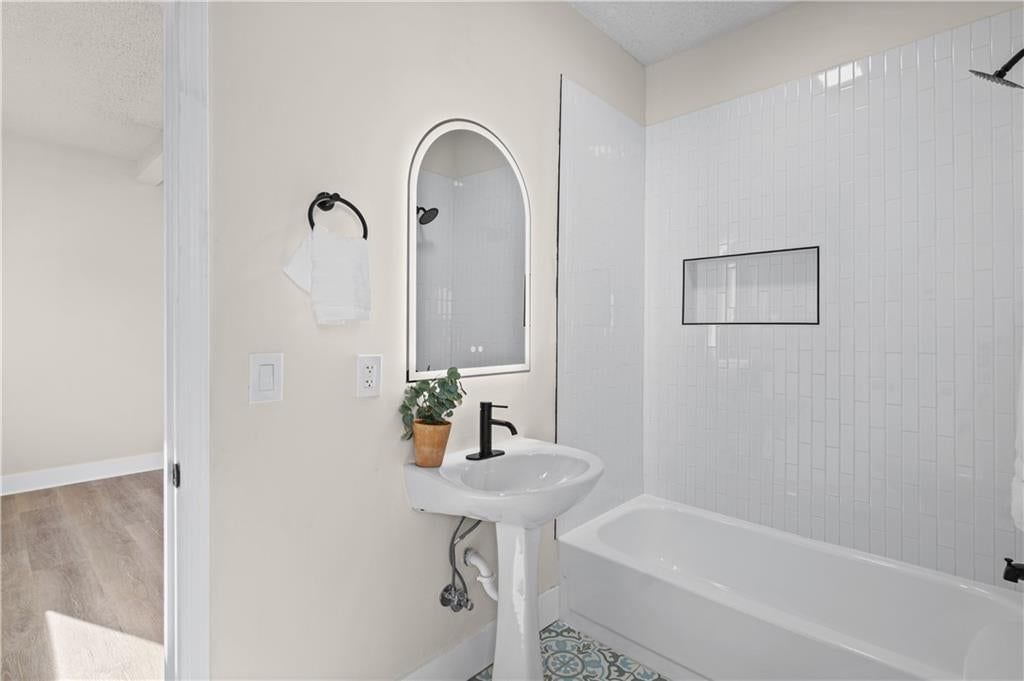 3530 Kenwood Avenue — photo 31