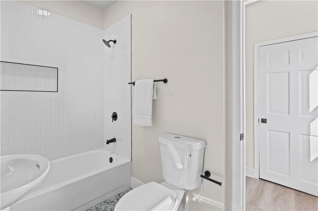 3530 Kenwood Avenue — photo 32