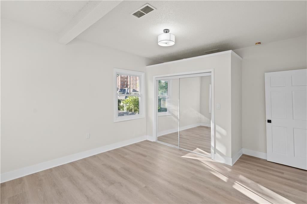 3530 Kenwood Avenue — photo 33