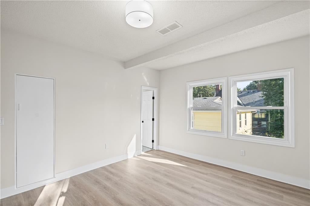 3530 Kenwood Avenue — photo 34