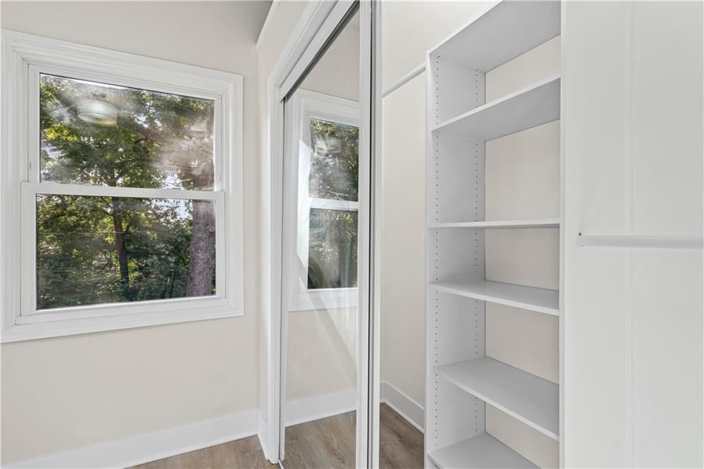 3530 Kenwood Avenue — photo 35