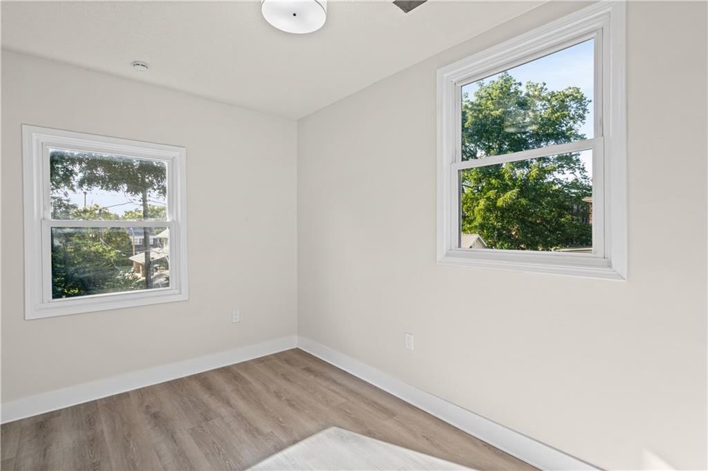 3530 Kenwood Avenue — photo 36