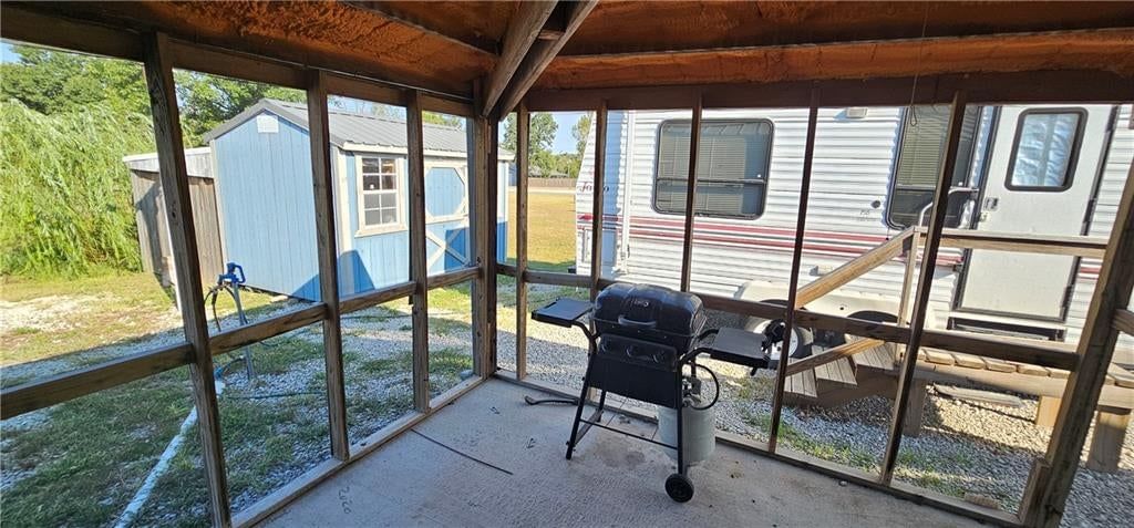 27307 SUNSET Drive — photo 21
