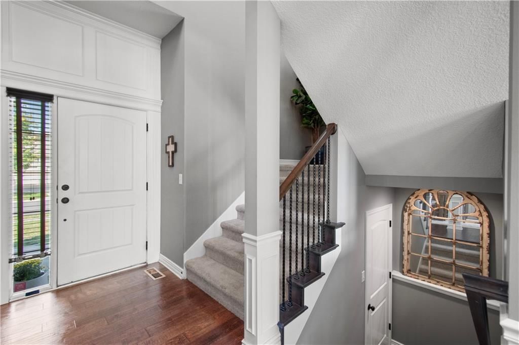 8808 SW 4TH Street, Blue Springs, MO: listing photo 3