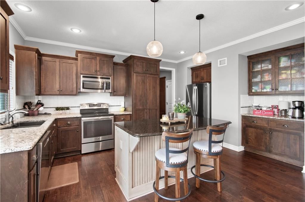 Photo 12 of 53 - 8808 SW 4TH Street, Blue Springs, MO 64064