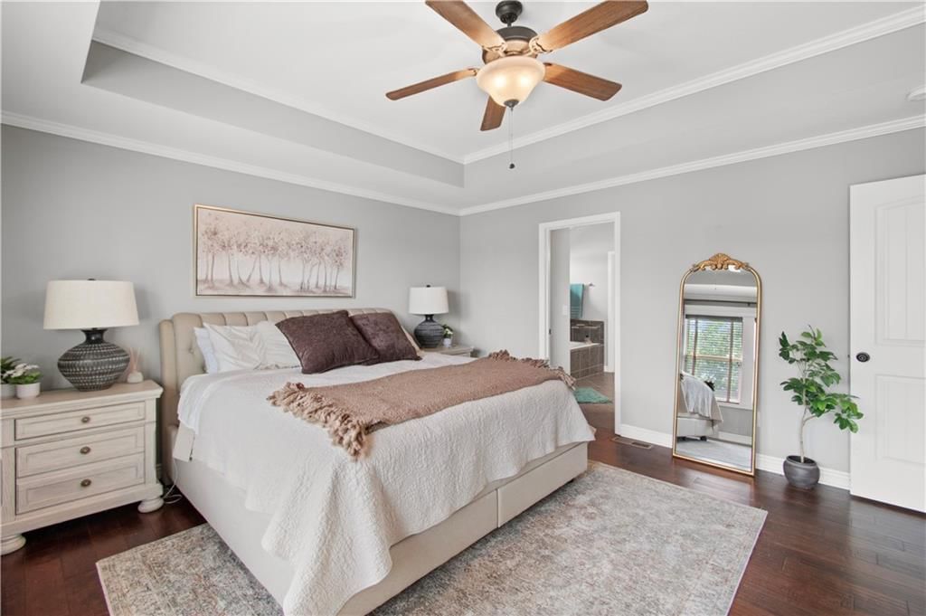 Photo 18 of 53 - 8808 SW 4TH Street, Blue Springs, MO 64064