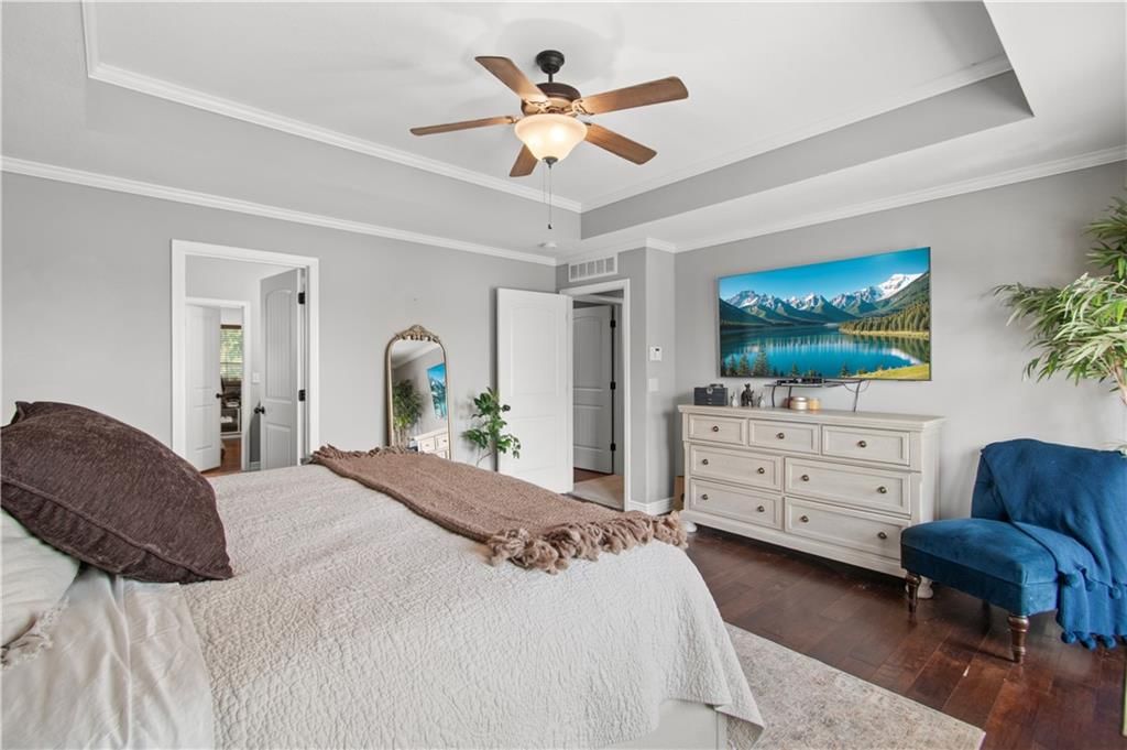 Photo 19 of 53 - 8808 SW 4TH Street, Blue Springs, MO 64064