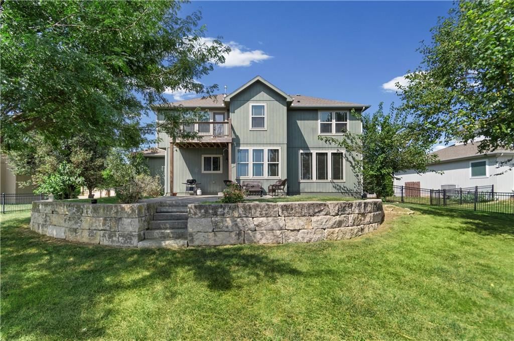 Photo 34 of 53 - 8808 SW 4TH Street, Blue Springs, MO 64064