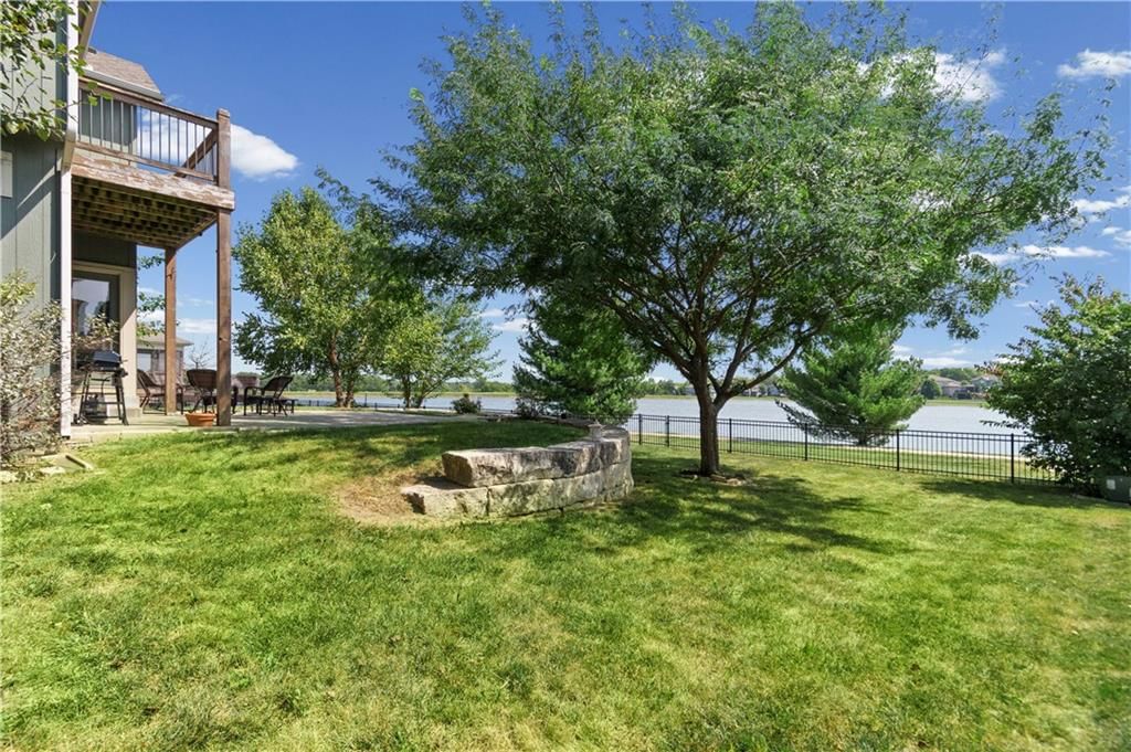 Photo 36 of 53 - 8808 SW 4TH Street, Blue Springs, MO 64064