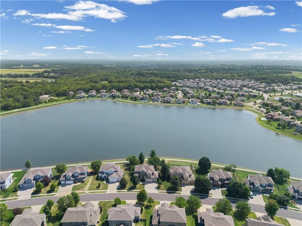 Photo 52 of 53 - 8808 SW 4TH Street, Blue Springs, MO 64064